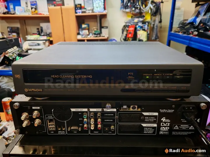 HITACHI VT-P75