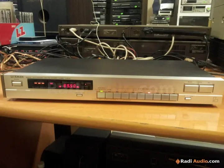 LUXMAN T-404
