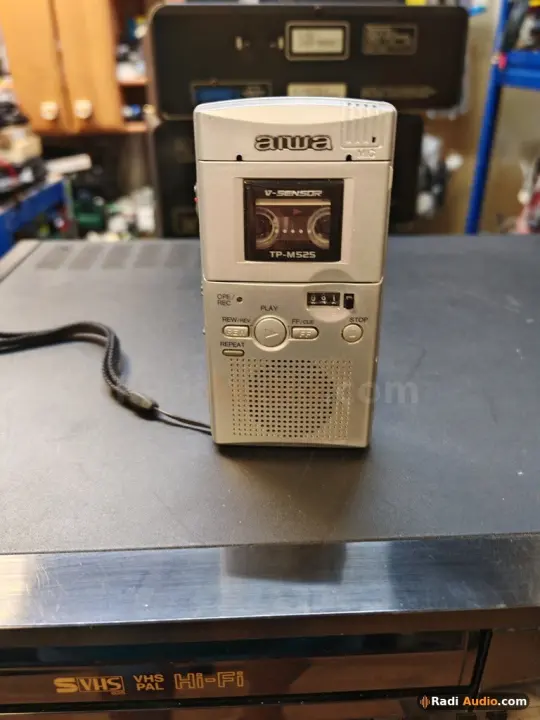 AIWA TP-M525