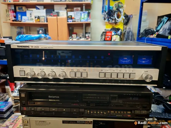TANDBERG TR-2025